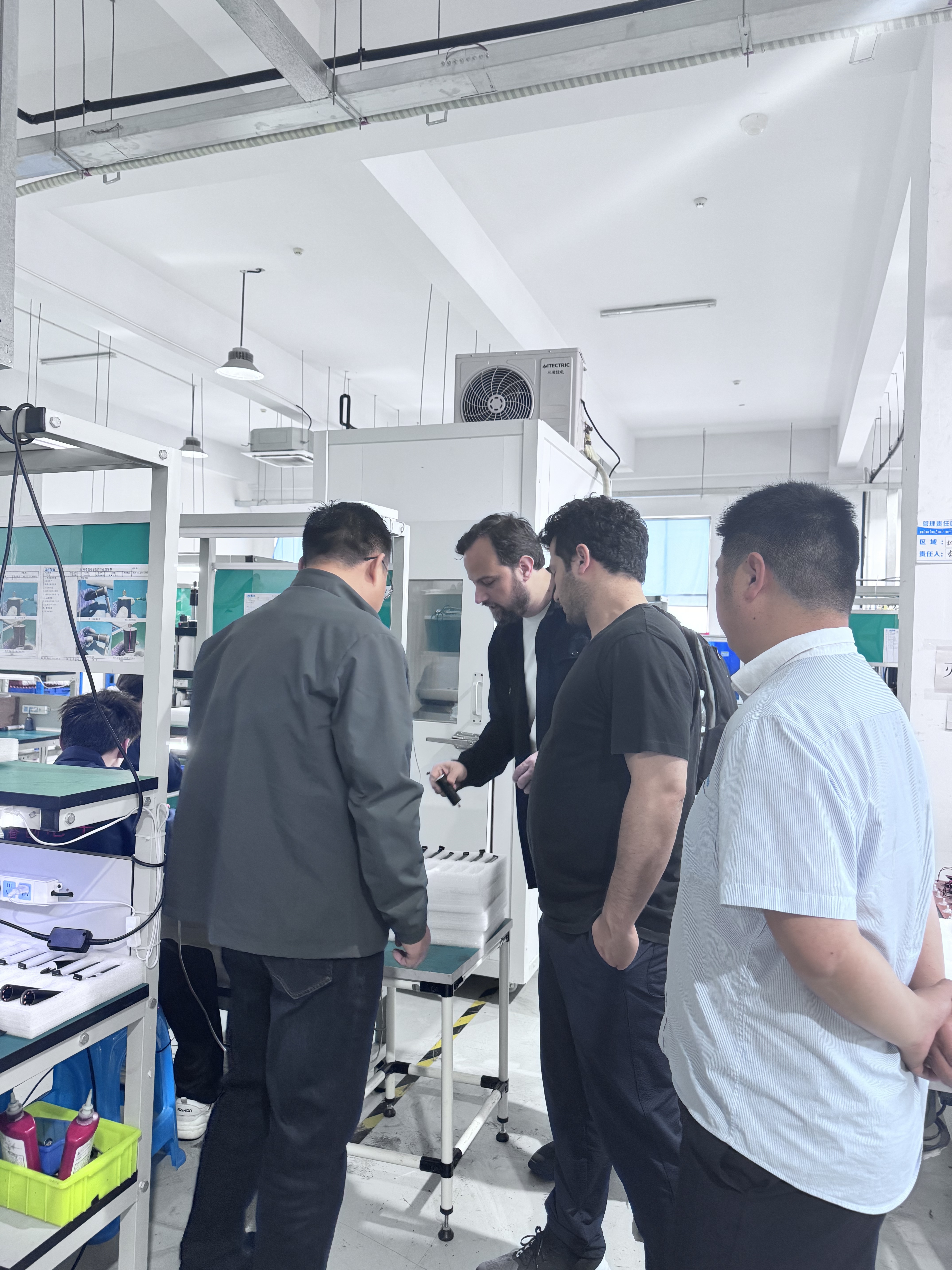 সর্বশেষ কোম্পানি ব্লগ সম্পর্কে Turkish clients visited Jiangsu Retek Motion Co., Ltd. to discuss potential cooperation